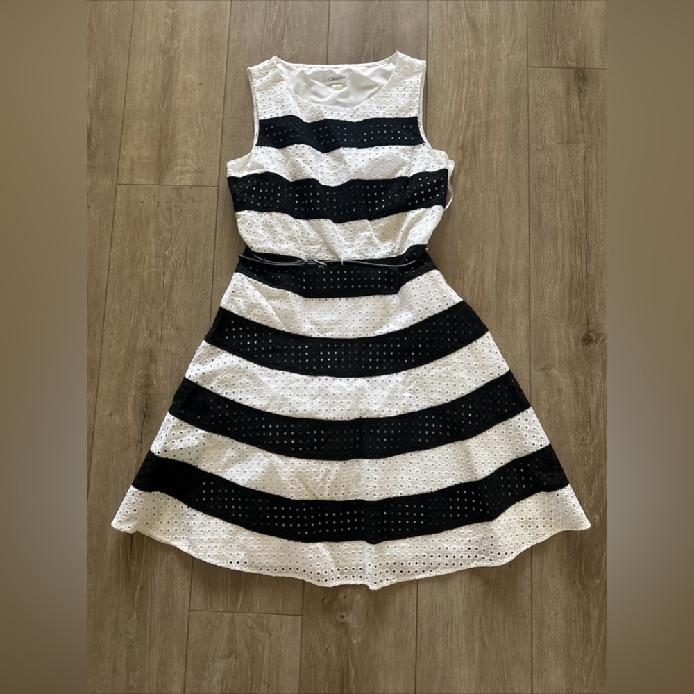 Calvin Klein Eyelet Striped‎ Sheath Dress Size 8 Black And White Striped
